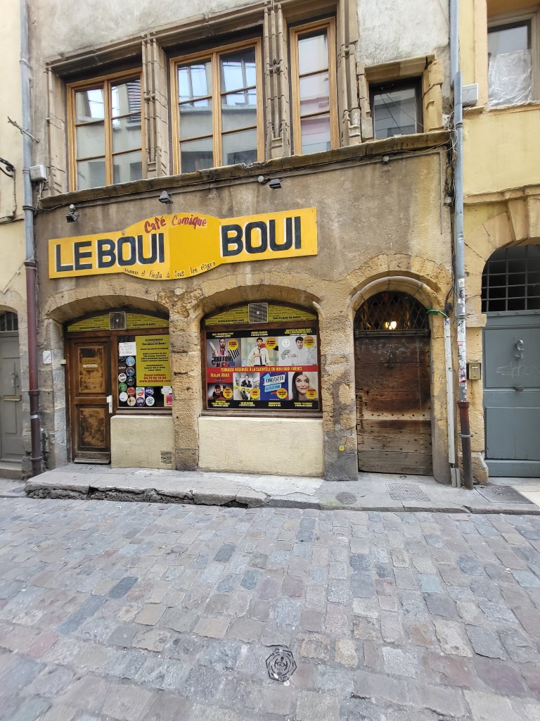 colonne d'eau au Boui Boui